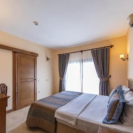 Sleeps 2, Modern With Shared Pool - Awz 304, 2 * Bodrum