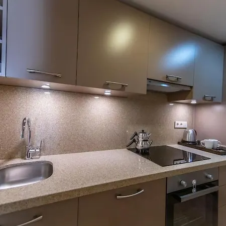 Apartment Sleeps 2, Modern With Shared Pool - Awz 304, 2 Bodrum