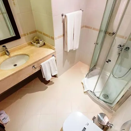 Sleeps 2, Modern With Shared Pool - Awz 304, 2 Apartment Bodrum