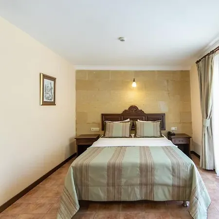 Sleeps 2, Modern With Shared Pool - Awz 304, 2 Apartment