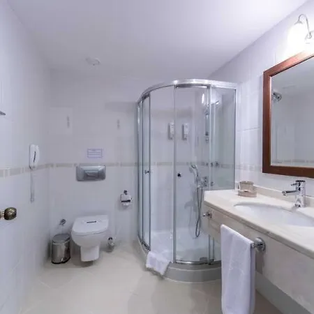 Sleeps 2, Modern With Shared Pool - Awz 304, 2 Apartment *